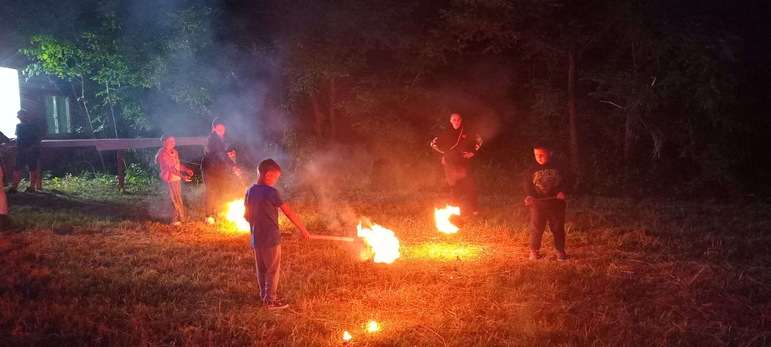 Одржано „Паљење лила поводом Петровдана“ у Побрђанима и 8. Лилијада у Тавији